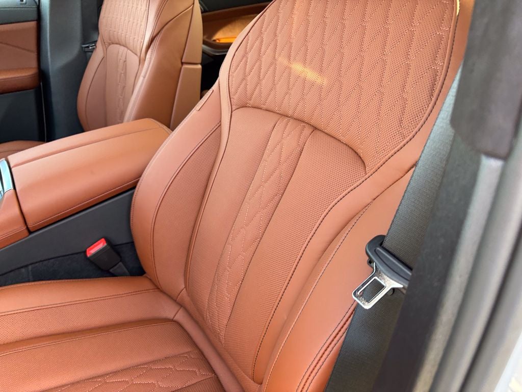 2027 BMW X7 xDrive40i