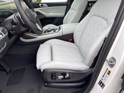 2027 BMW X7 xDrive40i