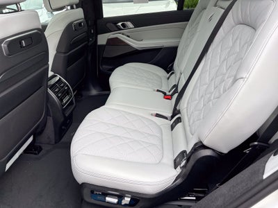 2027 BMW X7 xDrive40i