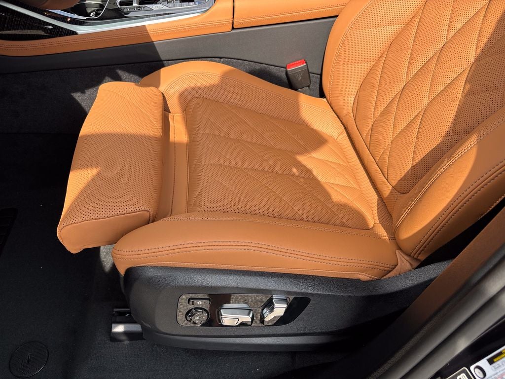 2027 BMW X7 xDrive40i