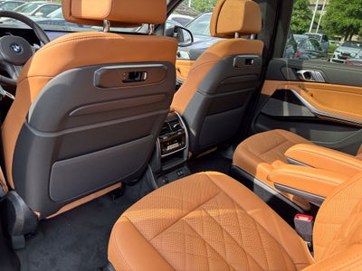 2027 BMW X7 xDrive40i