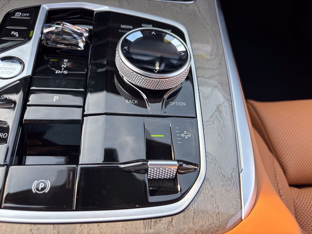 2027 BMW X7 xDrive40i