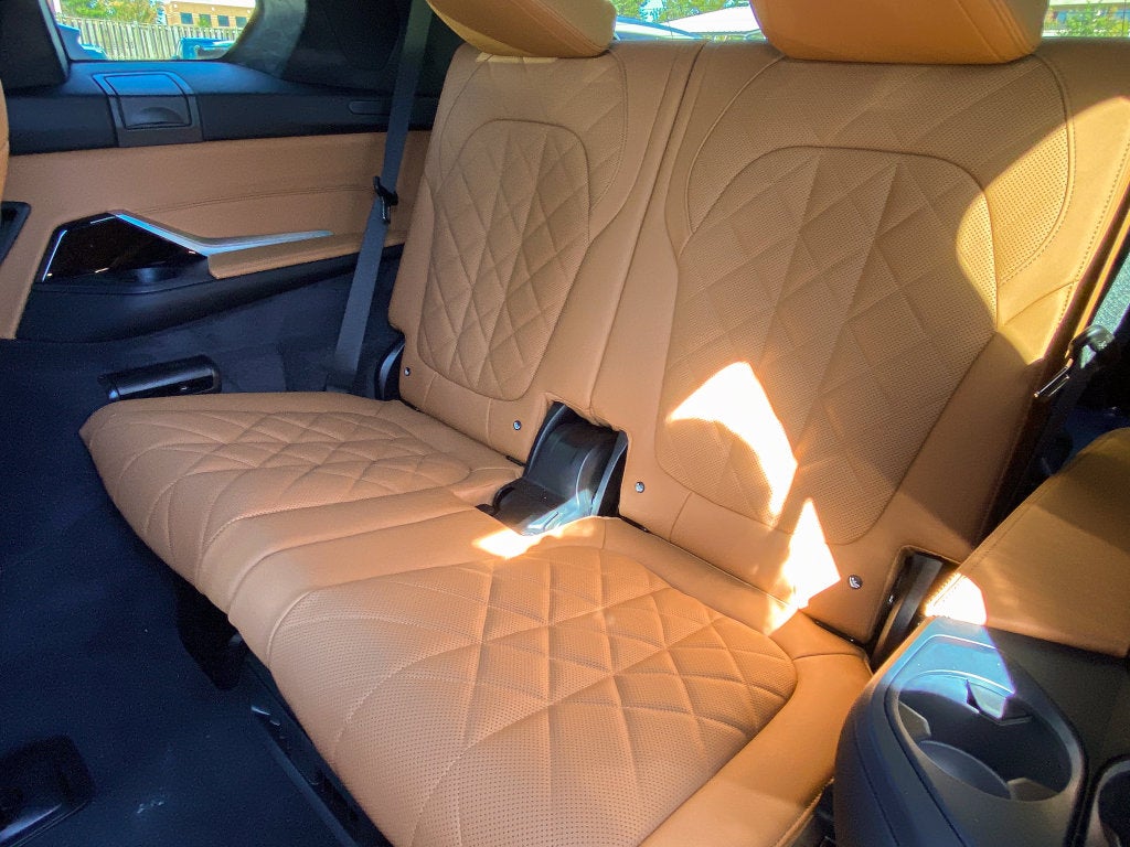 2027 BMW X7 xDrive40i