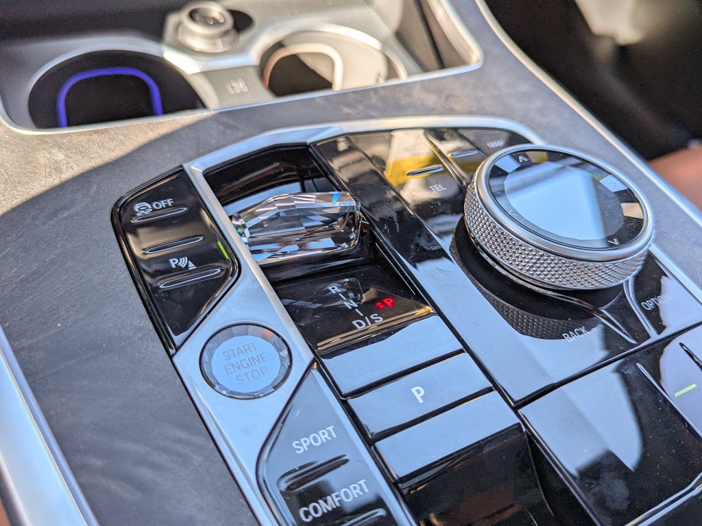 2027 BMW X7 xDrive40i