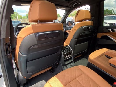 2027 BMW X7 xDrive40i
