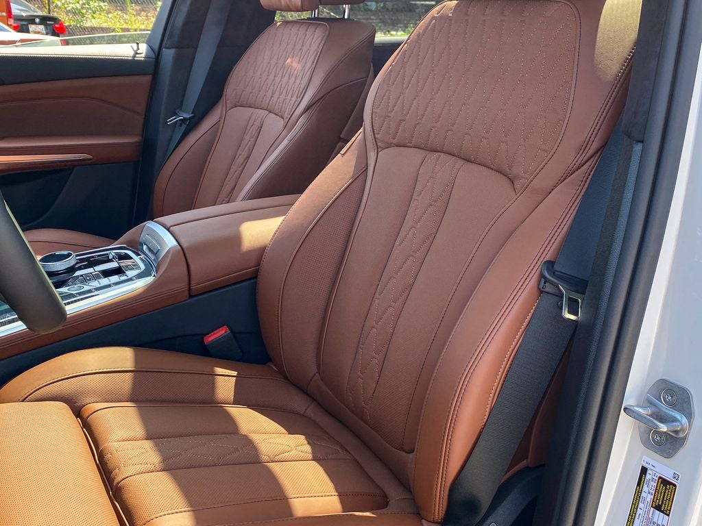 2027 BMW X7 xDrive40i
