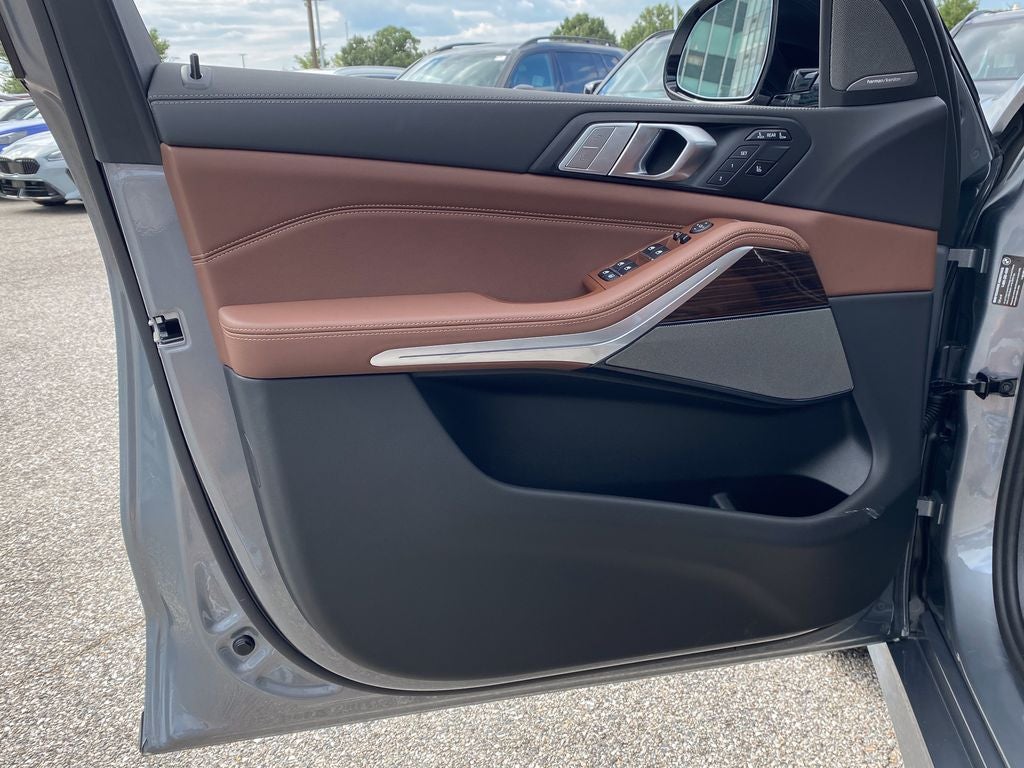 2027 BMW X7 xDrive40i