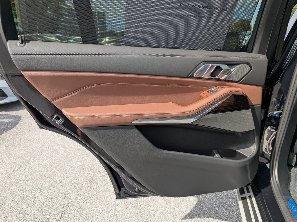2027 BMW X7 xDrive40i