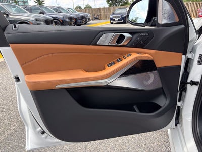 2027 BMW X7 xDrive40i