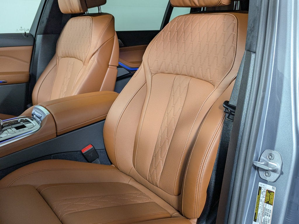 2027 BMW X7 xDrive40i