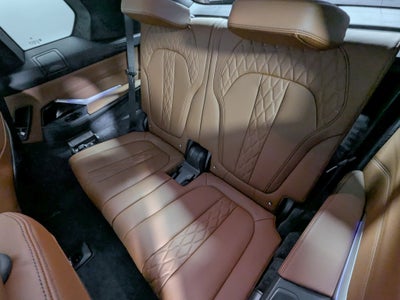 2027 BMW X7 xDrive40i