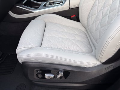 2027 BMW X7 xDrive40i