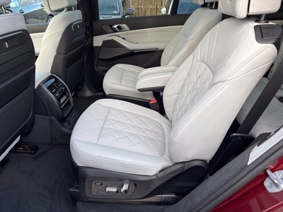 2027 BMW X7 xDrive40i