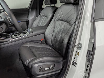 2026 BMW X7 xDrive40i