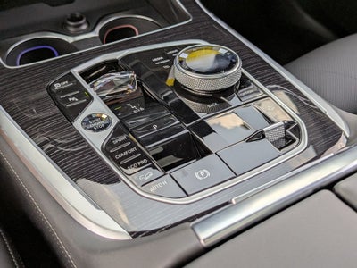2027 BMW X7 xDrive40i