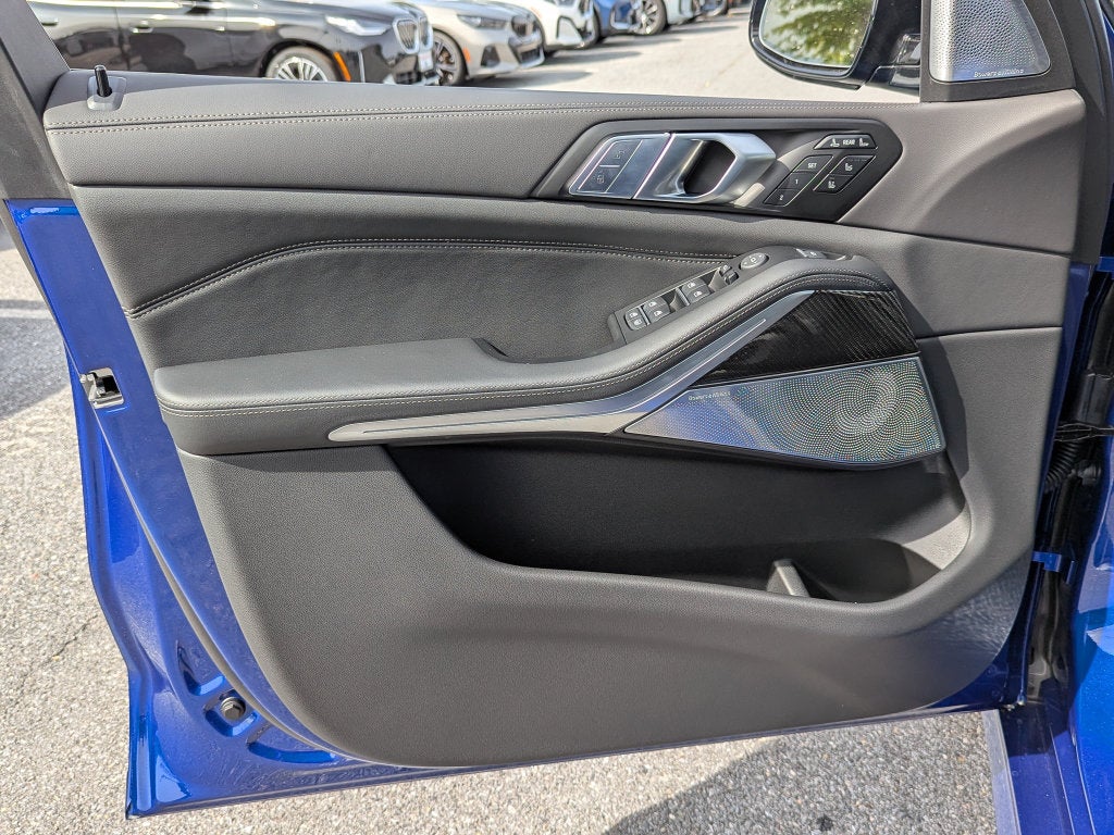 2027 BMW X7 M60i