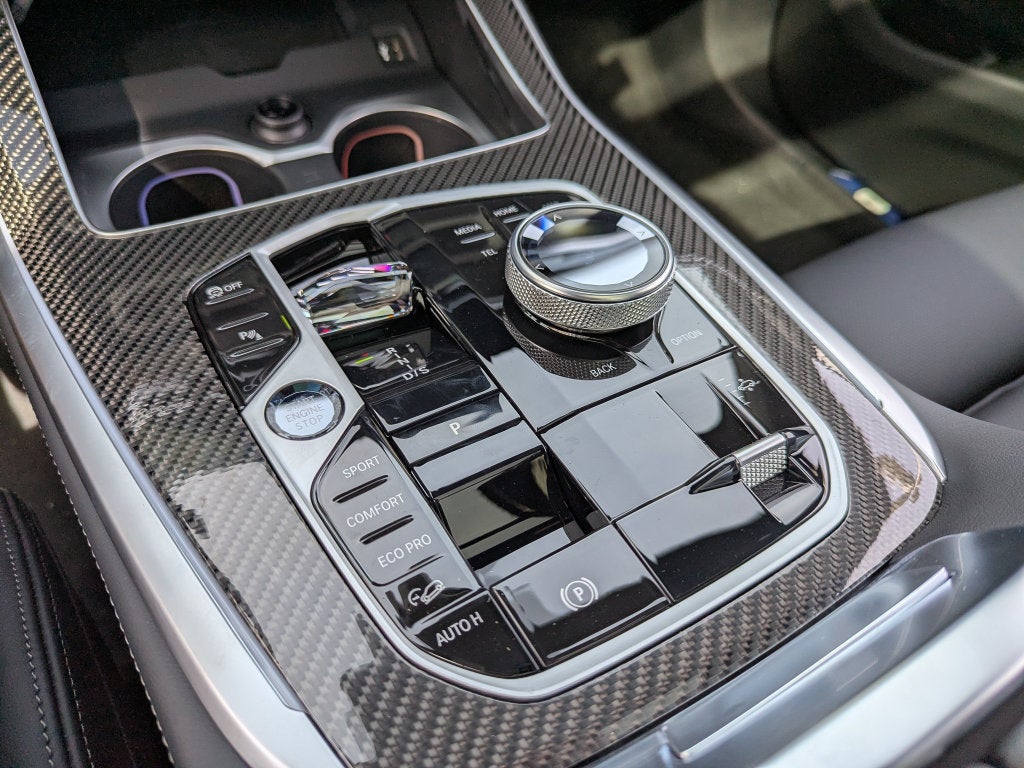 2027 BMW X7 M60i