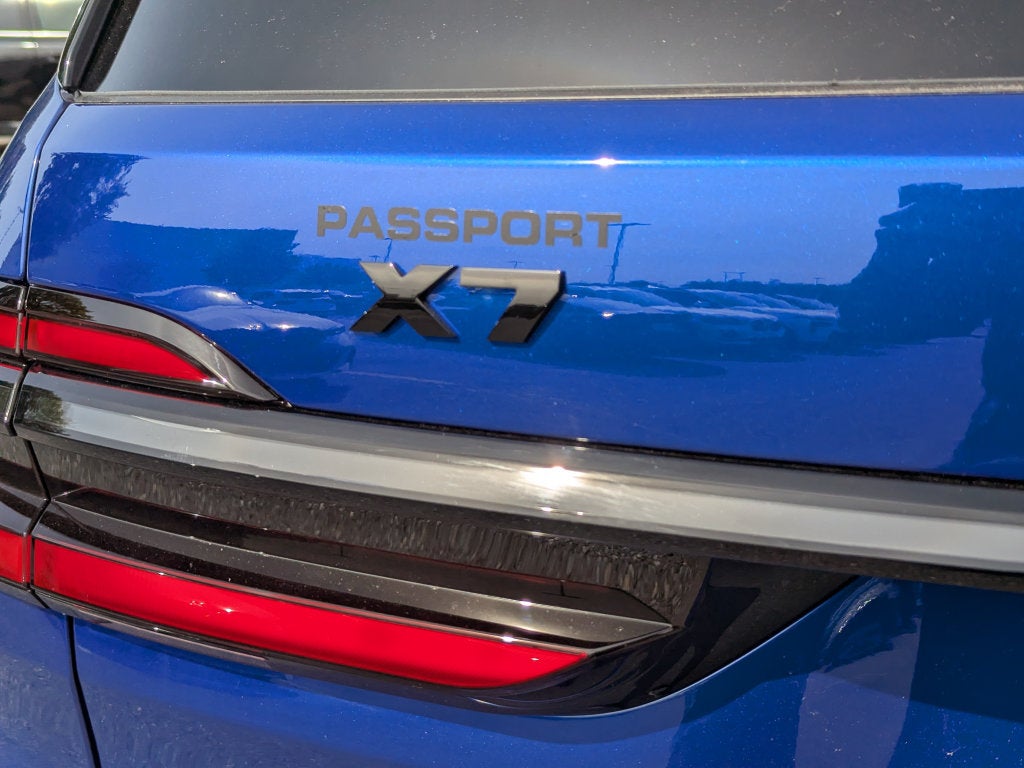 2027 BMW X7 M60i