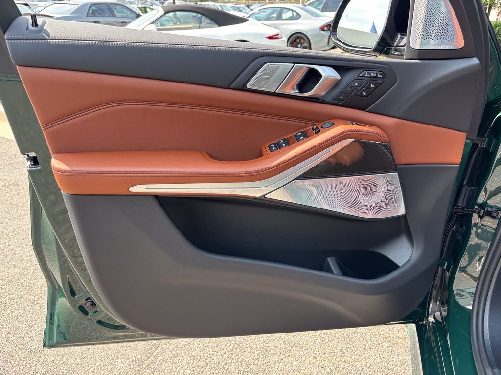 2027 BMW X7 M60i