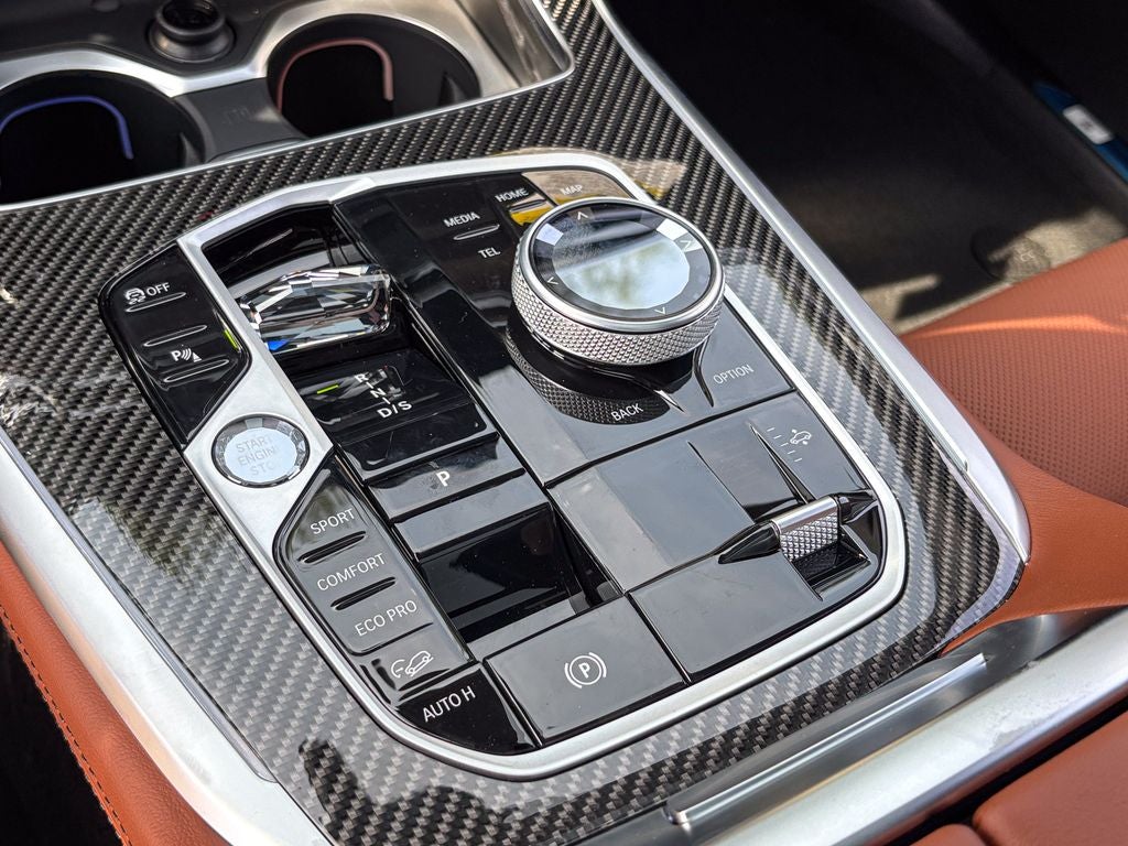 2027 BMW X7 M60i