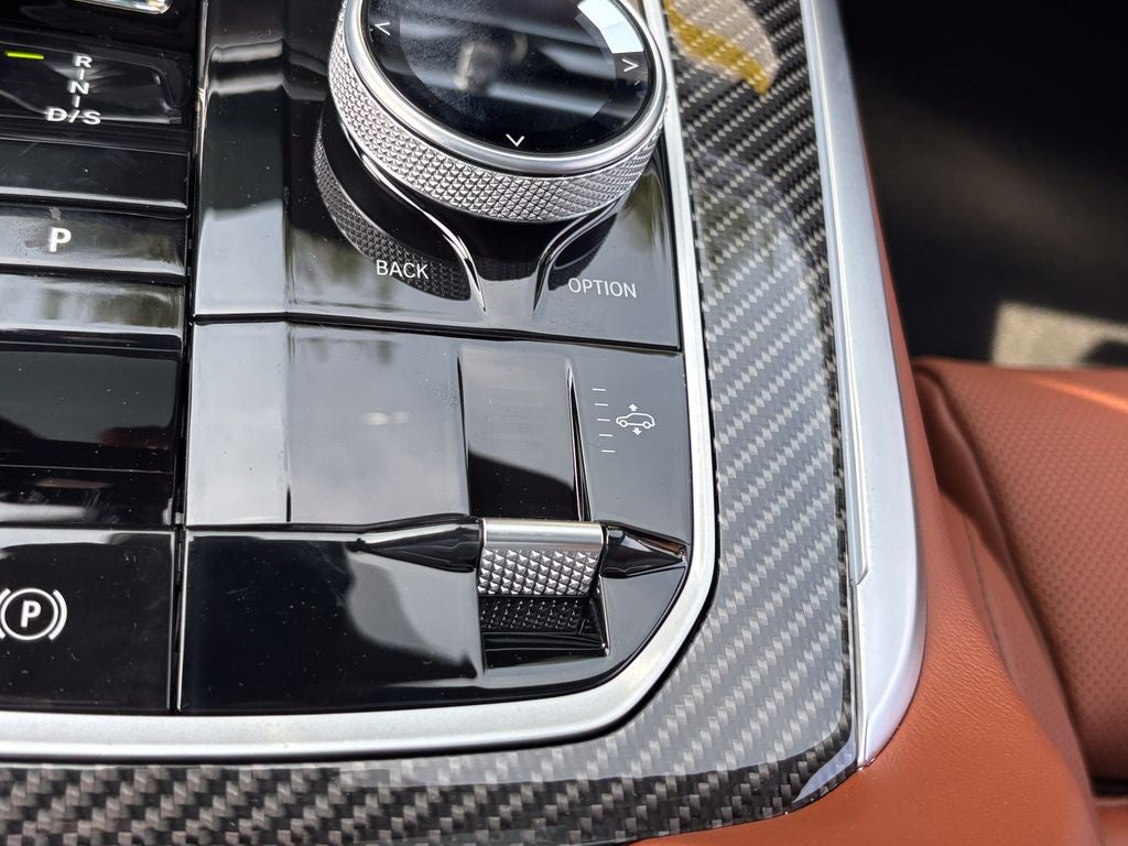 2027 BMW X7 M60i