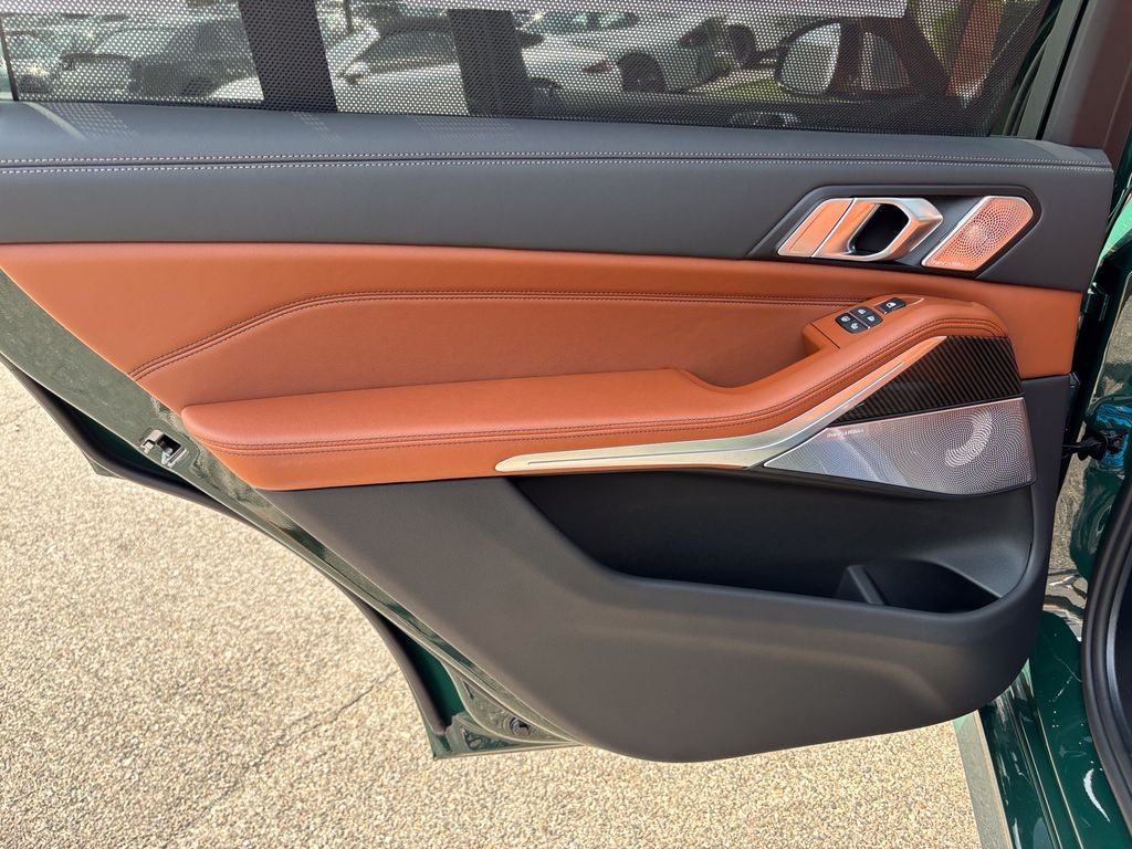 2027 BMW X7 M60i