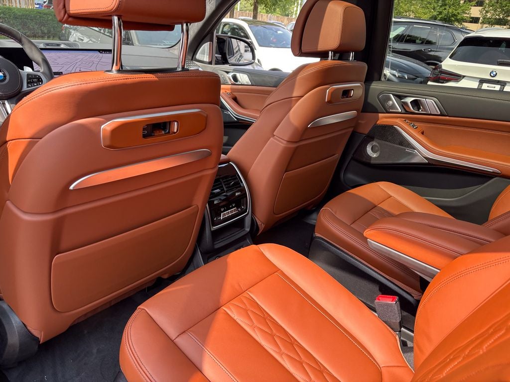 2027 BMW X7 M60i