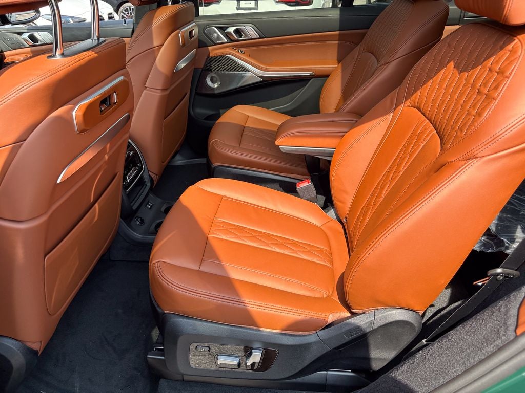 2027 BMW X7 M60i