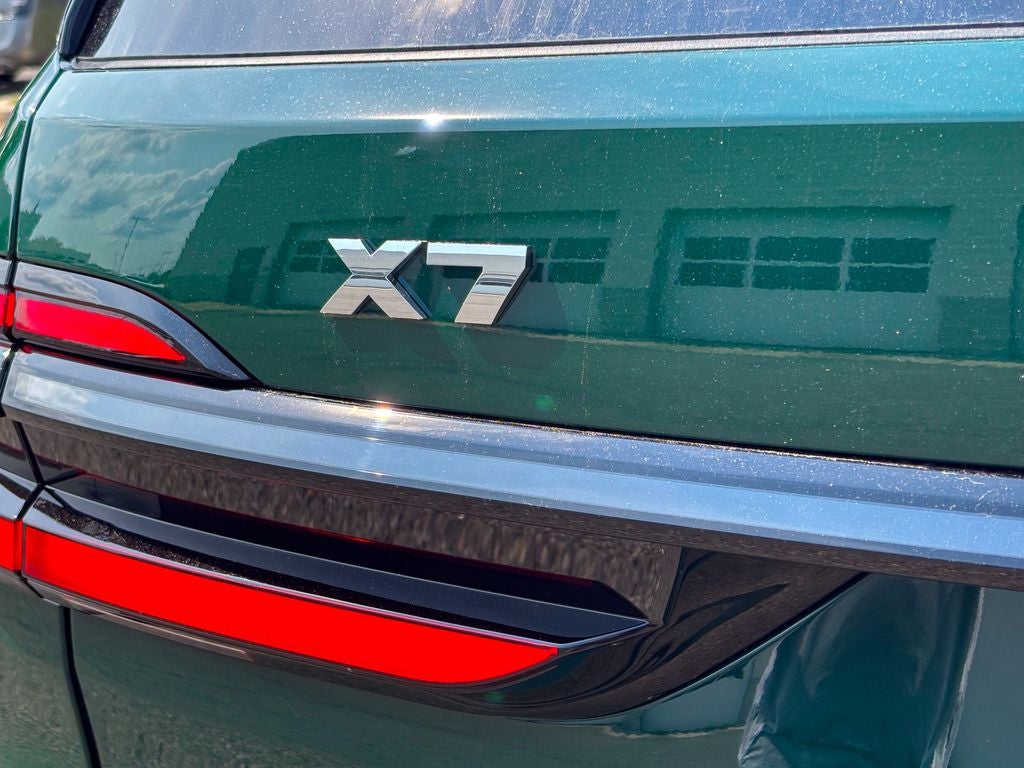 2027 BMW X7 M60i