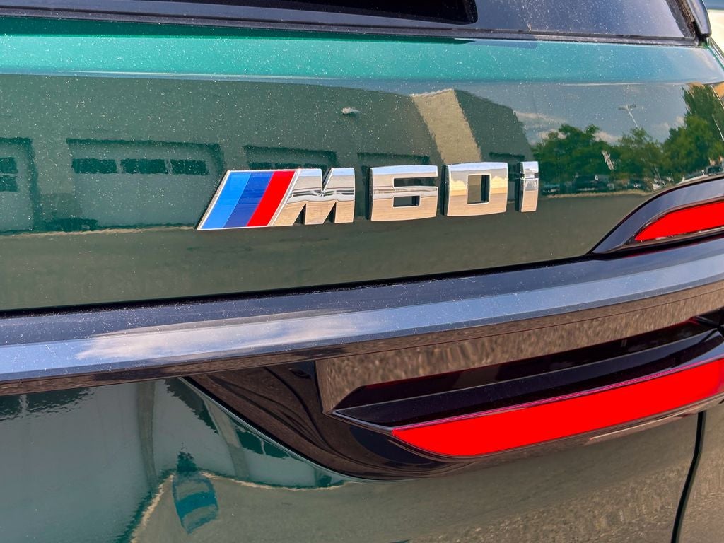 2027 BMW X7 M60i