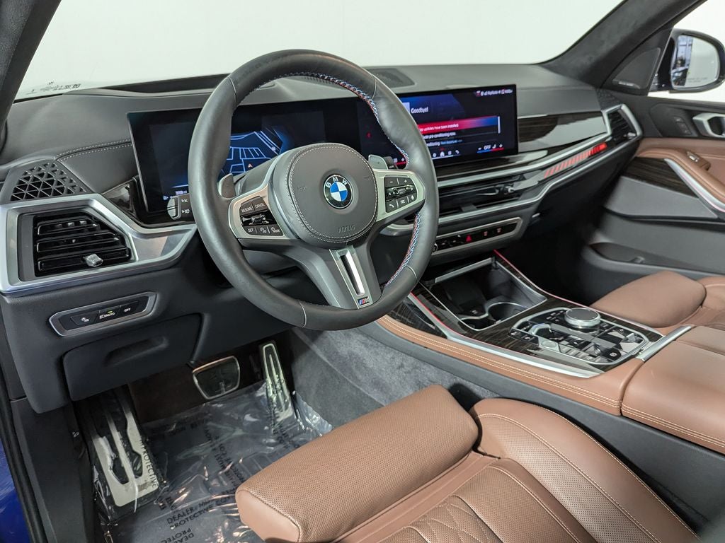 2025 BMW X7 M60i