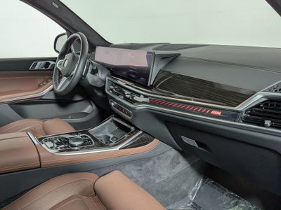 2025 BMW X7 M60i