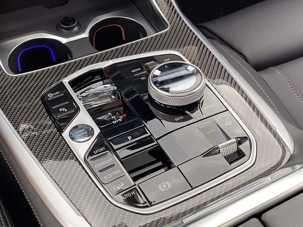 2027 BMW X7 M60i