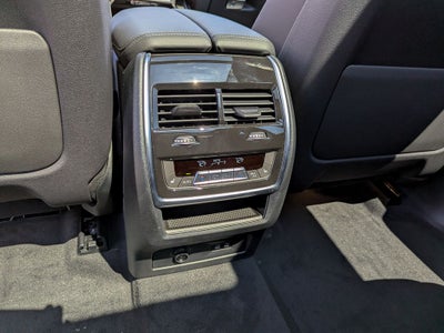 2027 BMW X7 M60i