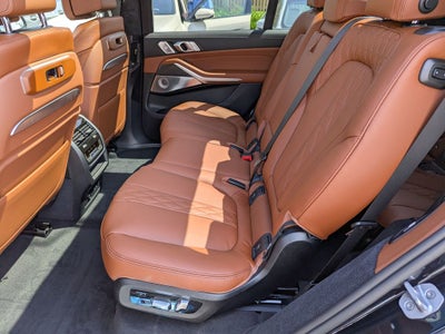 2027 BMW X7 M60i