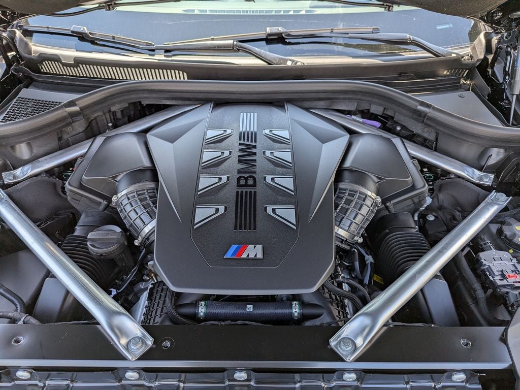 2027 BMW X7 M60i