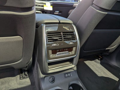 2027 BMW X7 M60i