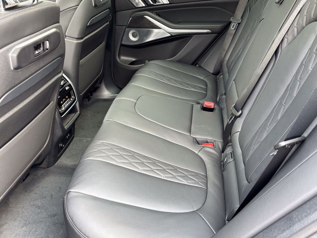2026 BMW X5 M60i