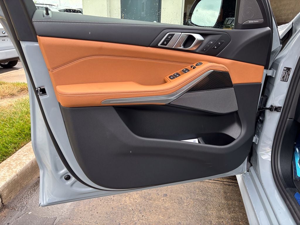 2026 BMW X5 M60i