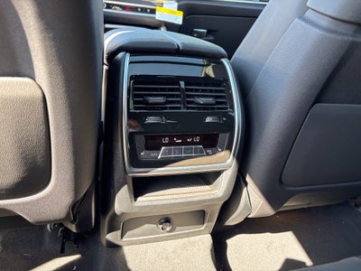 2027 BMW X6 xDrive40i