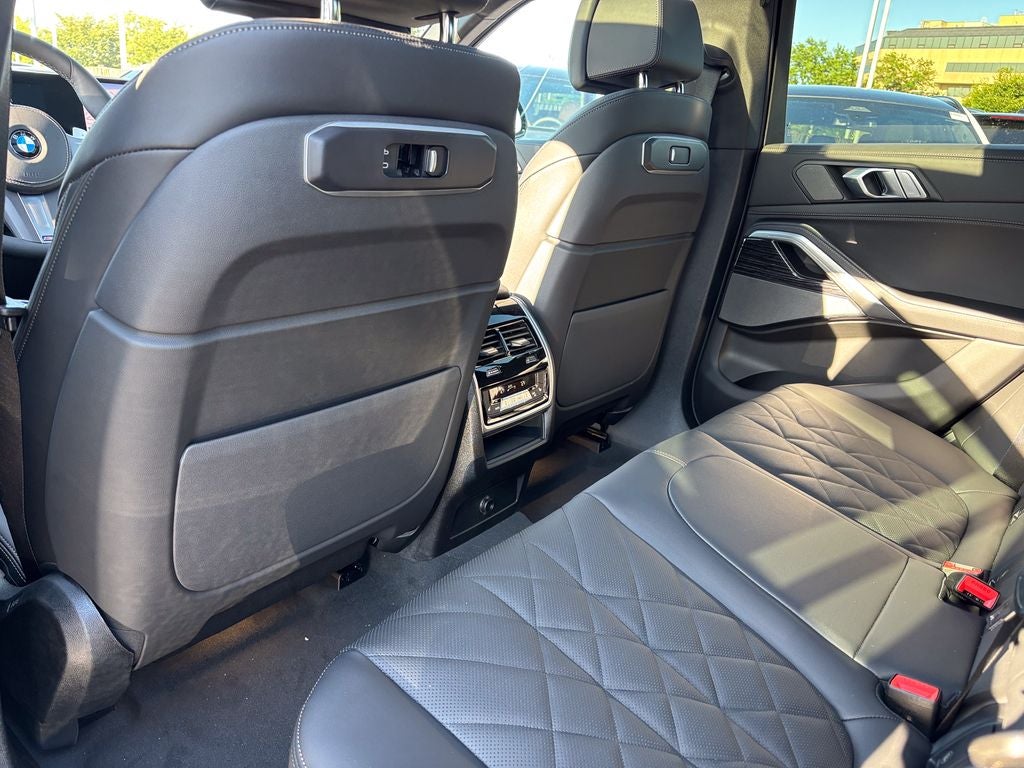 2027 BMW X6 xDrive40i