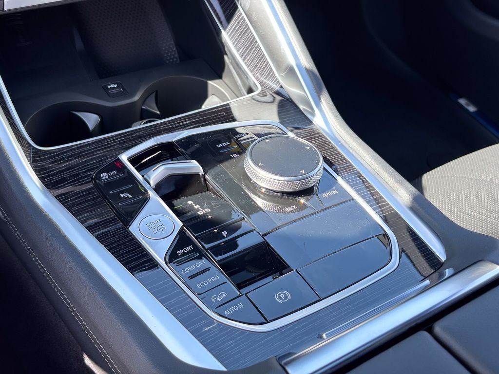 2027 BMW X6 xDrive40i