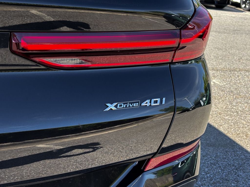 2027 BMW X6 xDrive40i