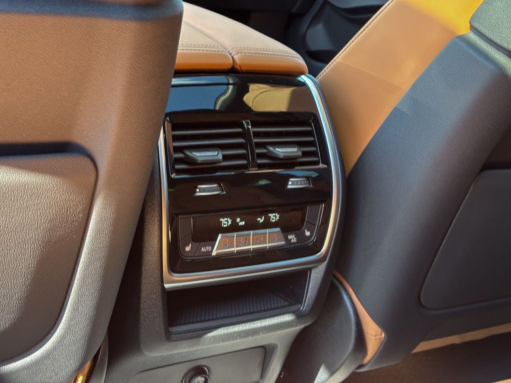 2027 BMW X6 xDrive40i