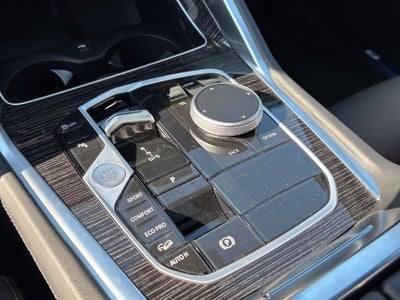 2027 BMW X6 xDrive40i