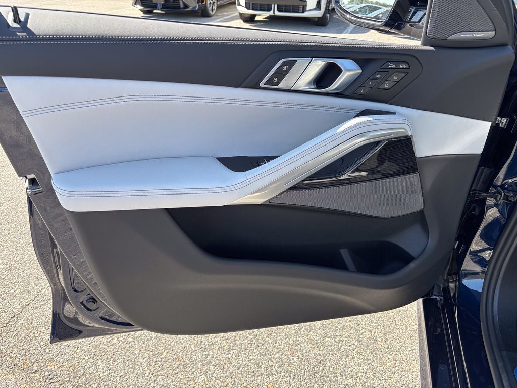 2027 BMW X6 xDrive40i