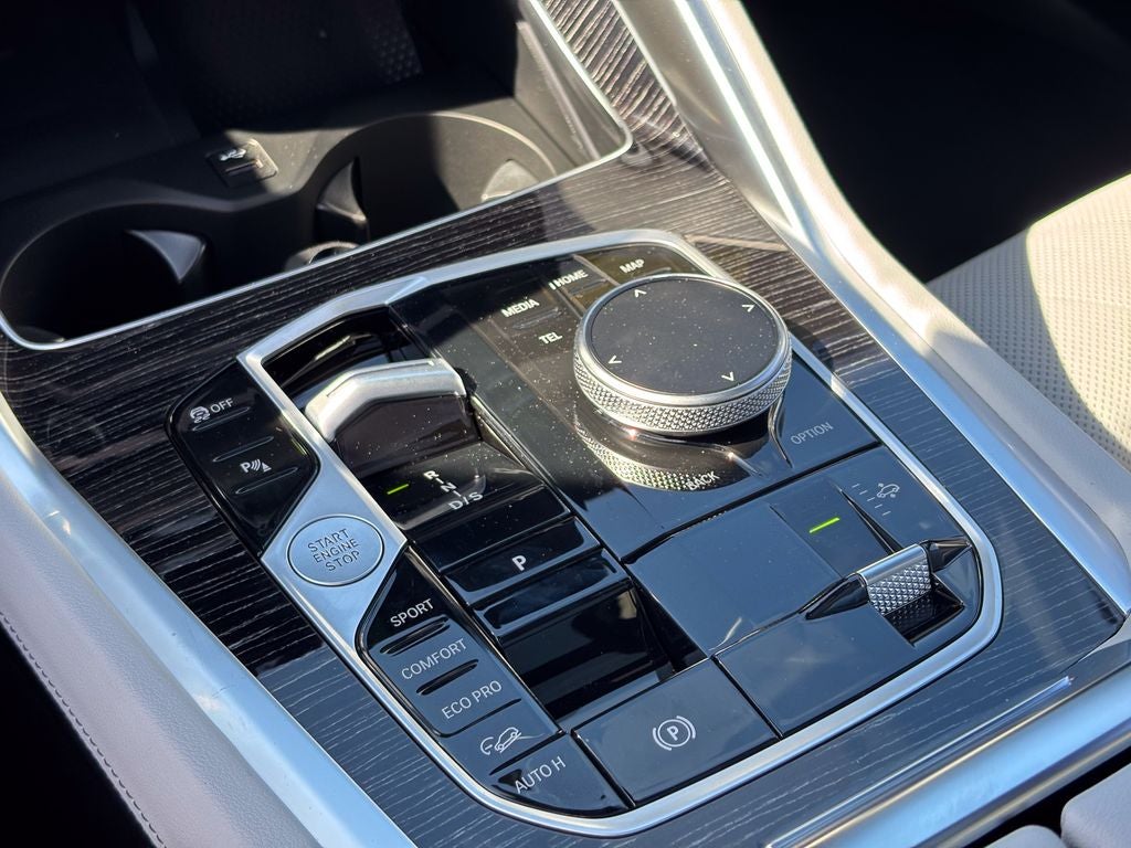 2027 BMW X6 xDrive40i