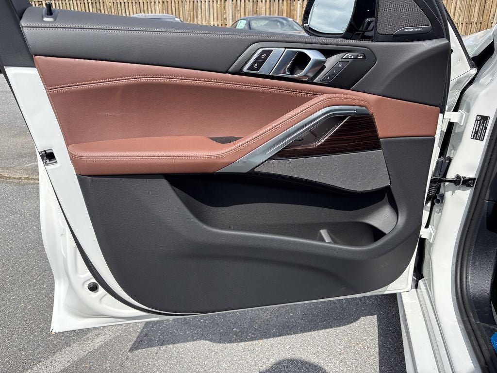2027 BMW X6 xDrive40i