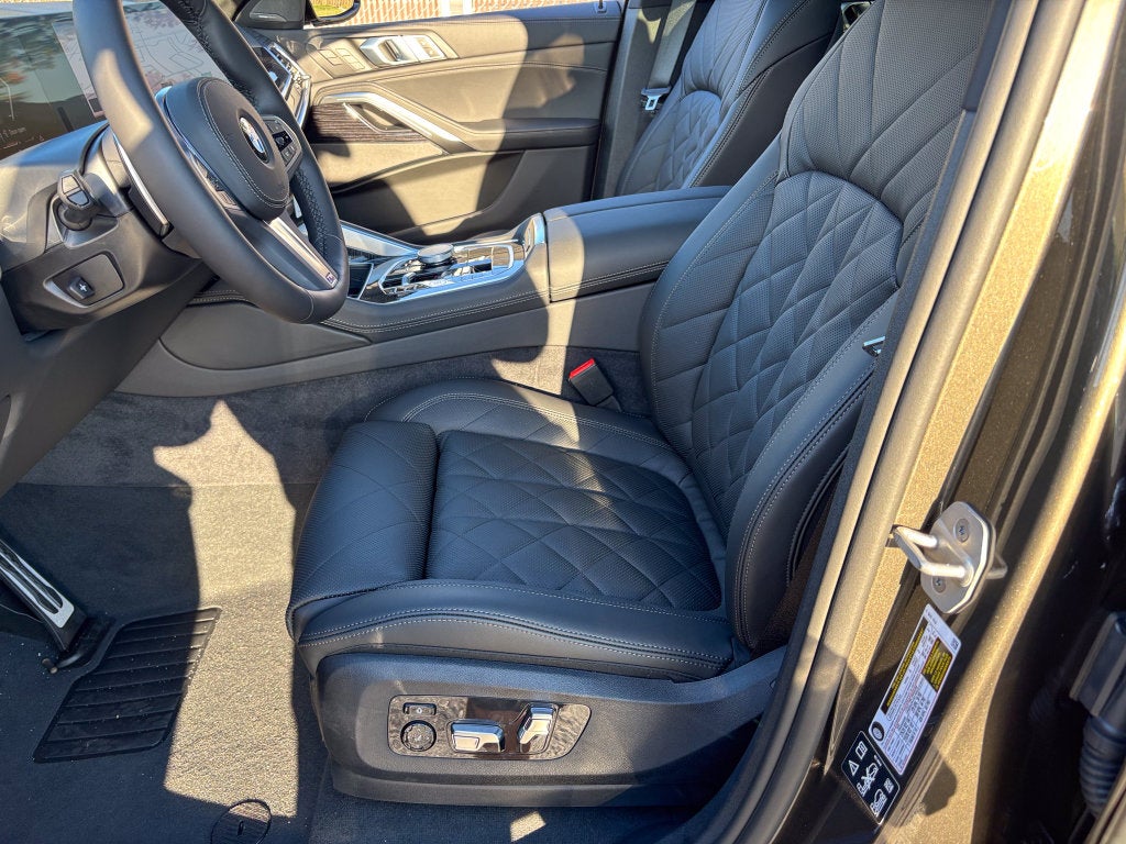 2027 BMW X6 xDrive40i