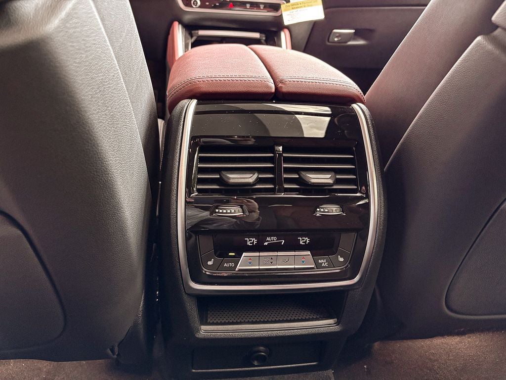2027 BMW X6 xDrive40i